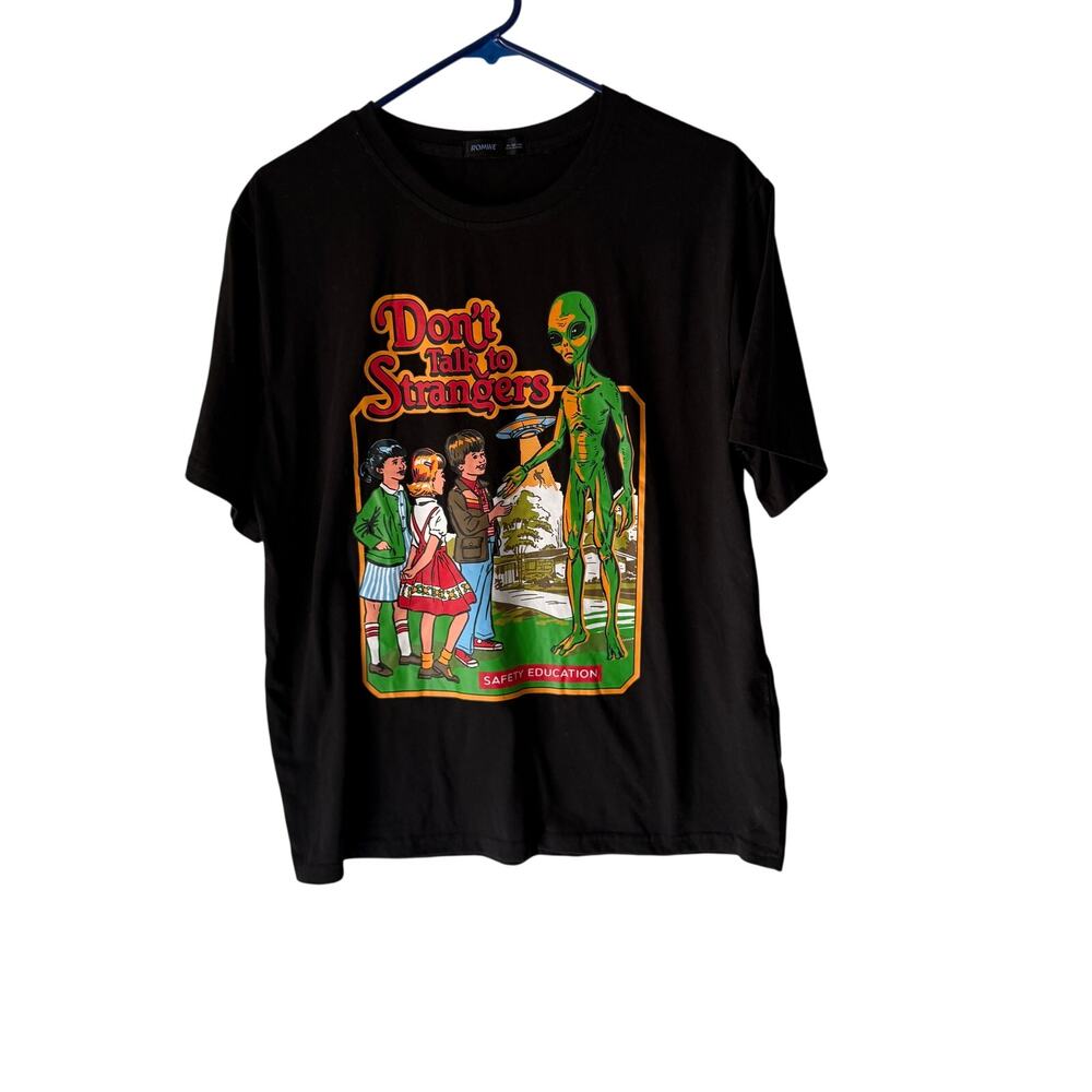 ROMWE‎ M Black Graphic Tee Don’t Talk to Strangers Alien Shirt